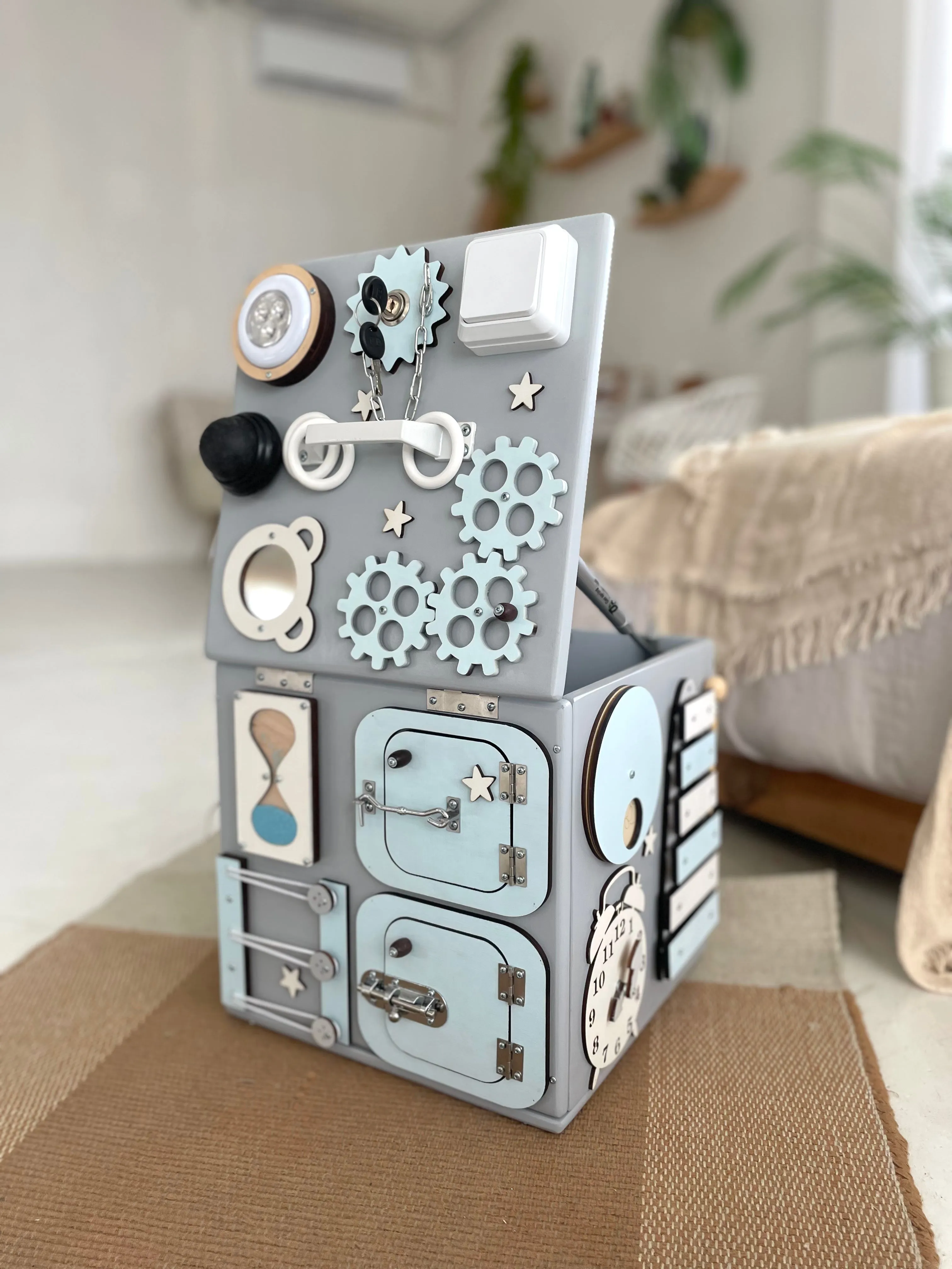 Busy Cube & Storage For Toys pastel blue