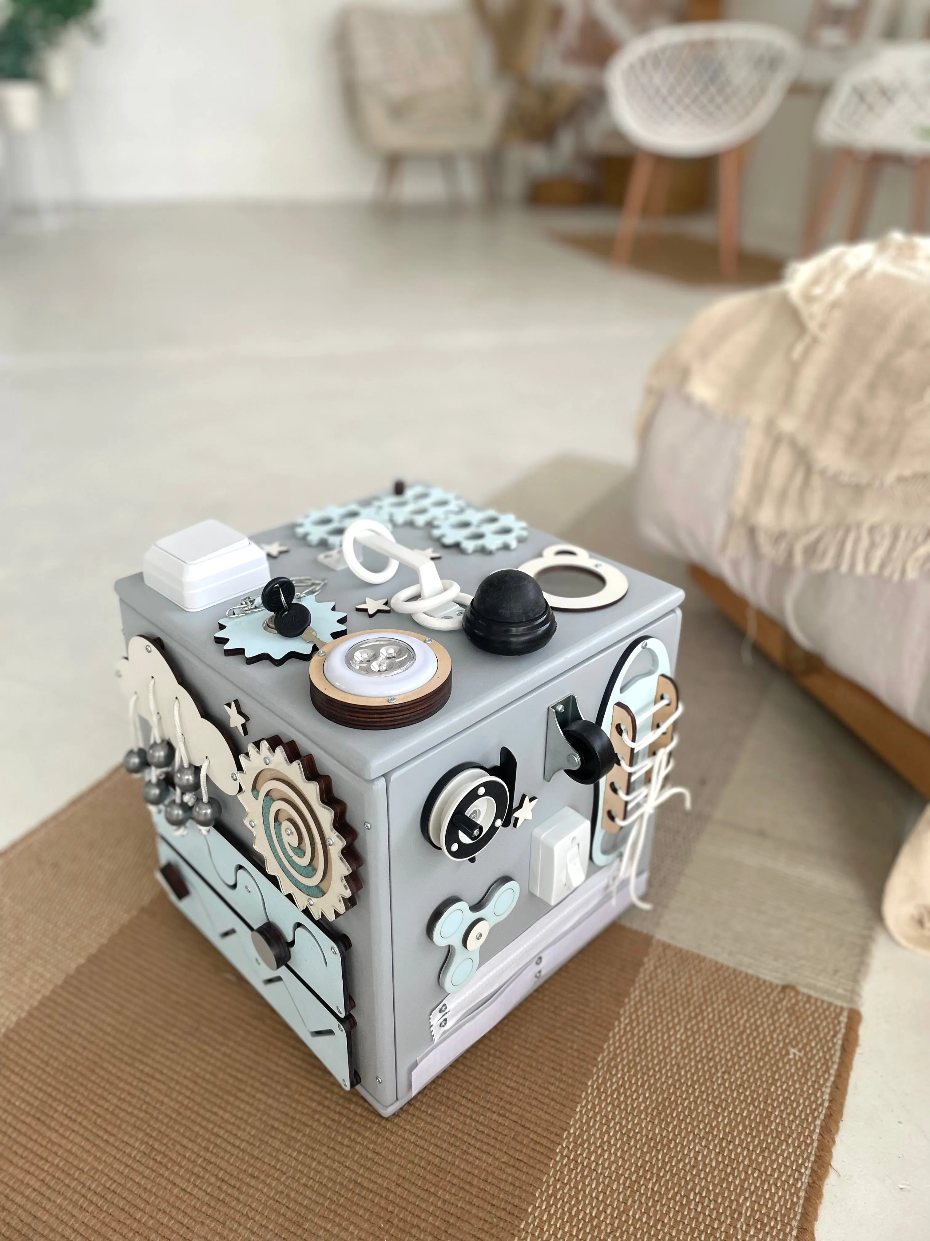 Busy Cube & Storage For Toys pastel blue