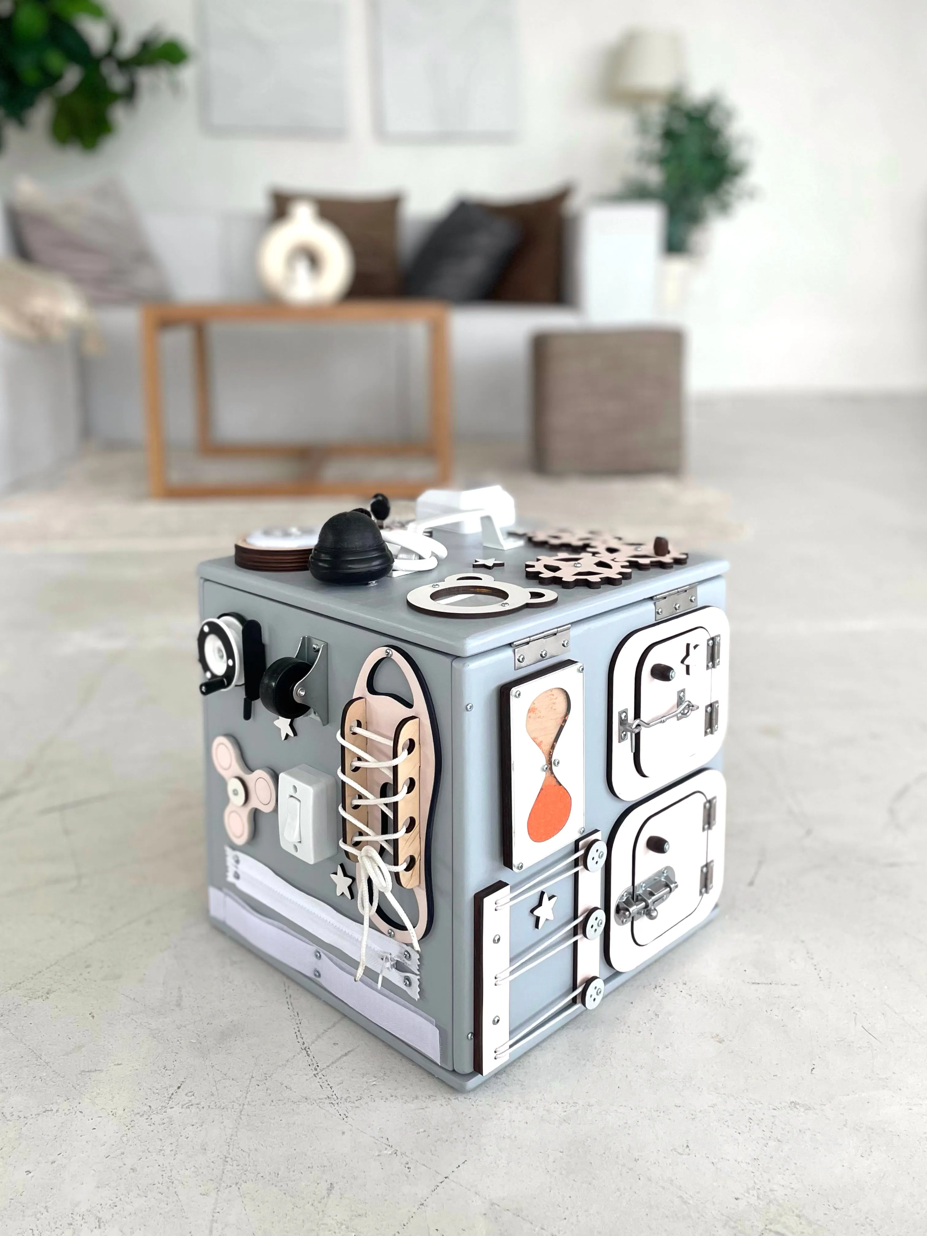 Busy Cube & Storage For Toys pastel pink