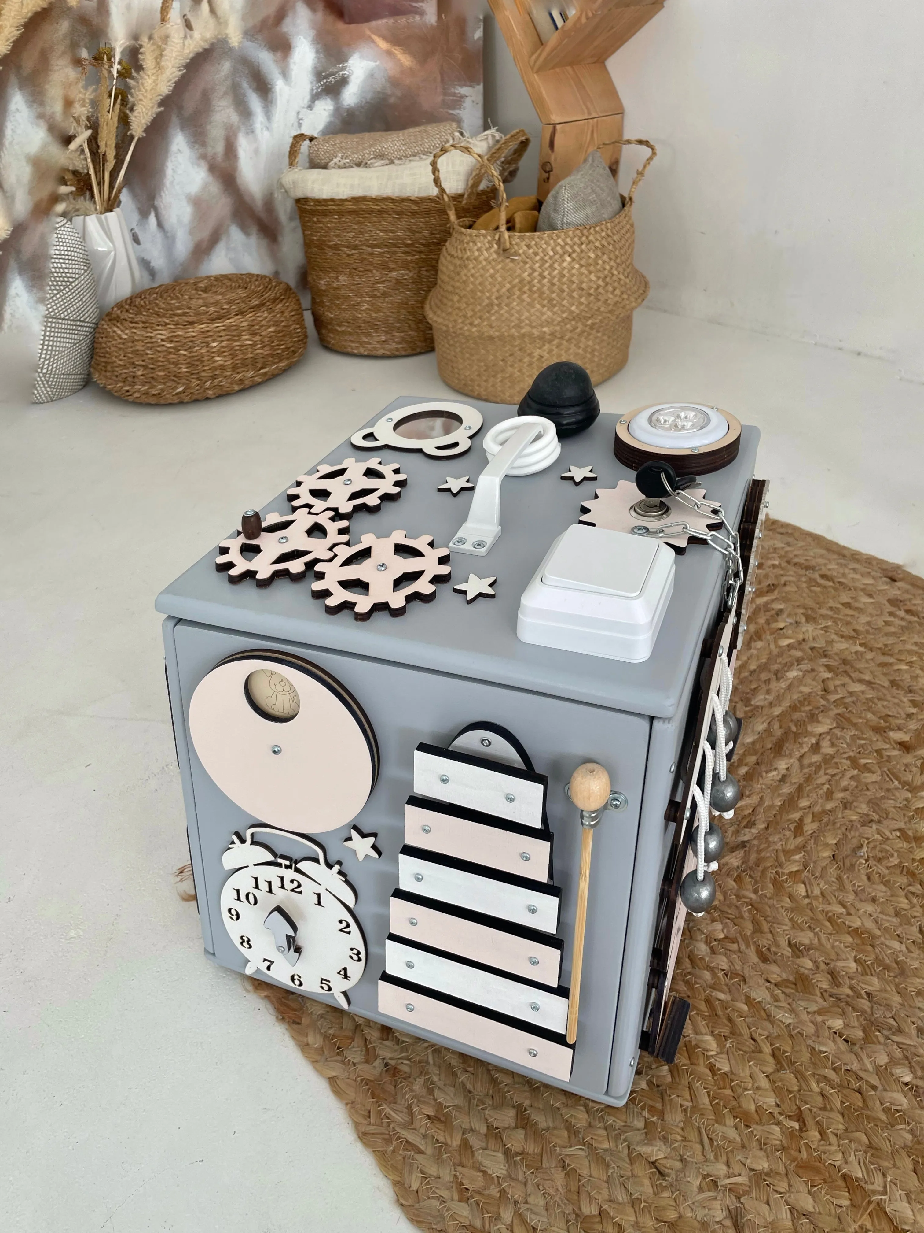 Busy Cube & Storage For Toys pastel pink