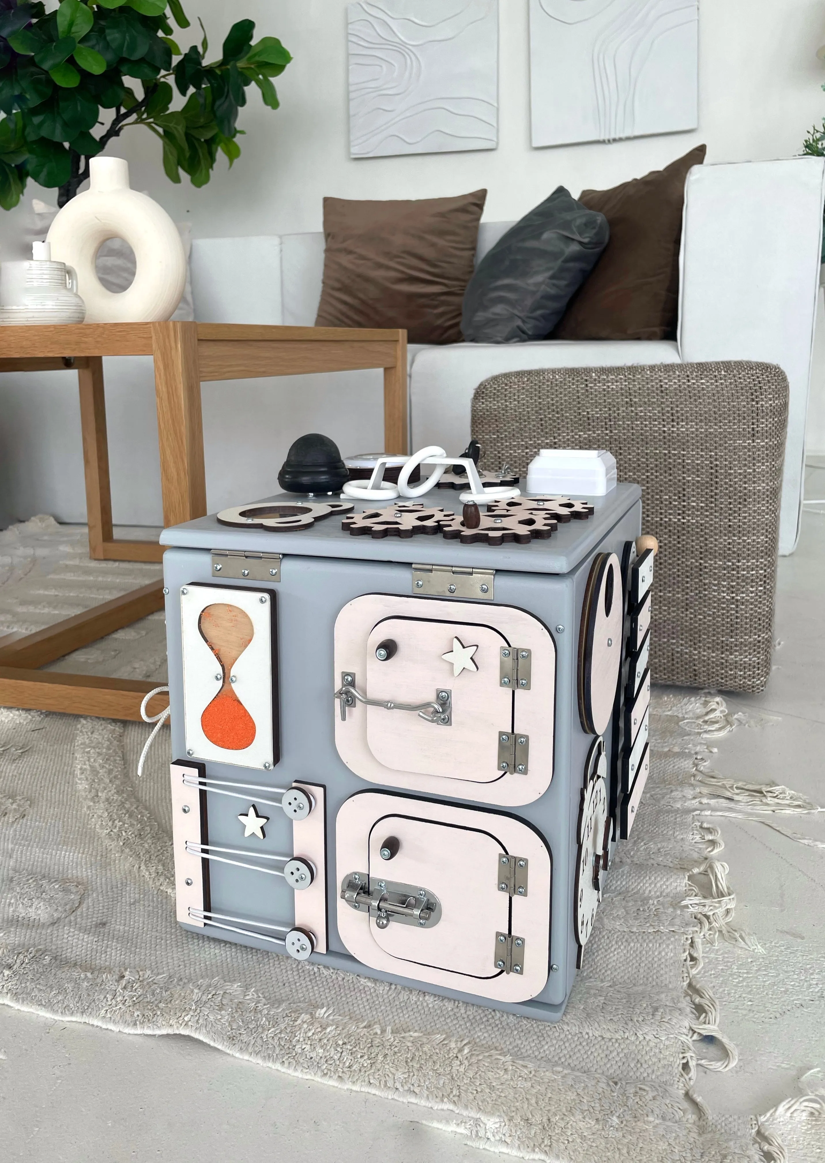 Busy Cube & Storage For Toys pastel pink