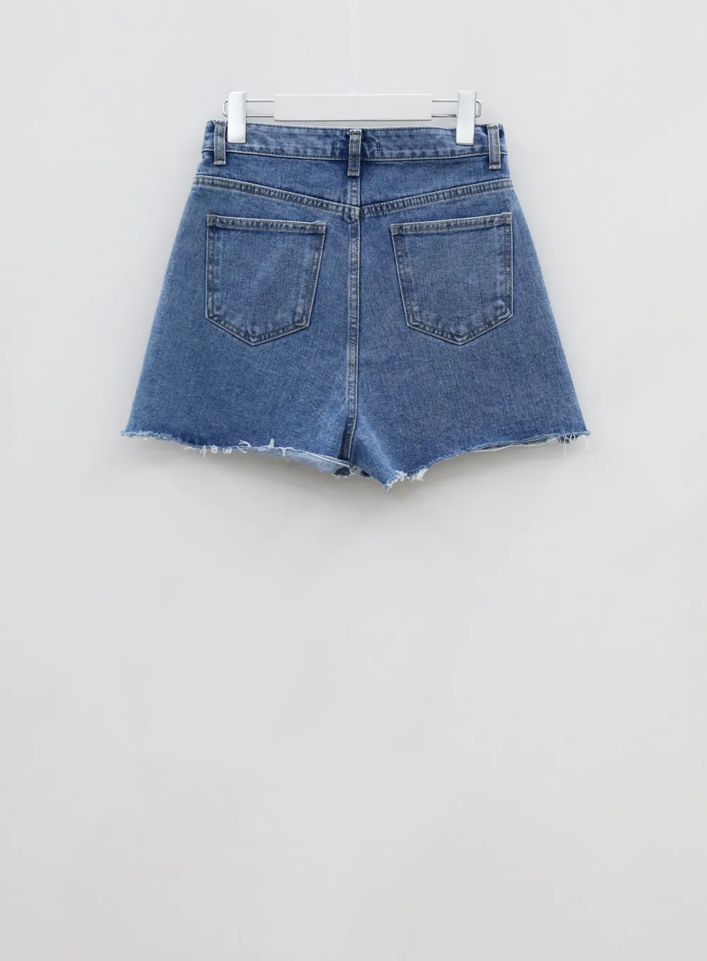 Raw Hem Denim Shorts CU5